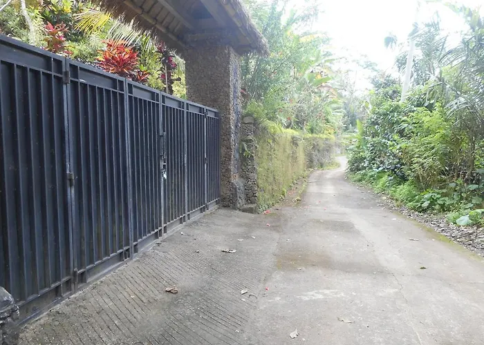 Dukuh Villa Selat